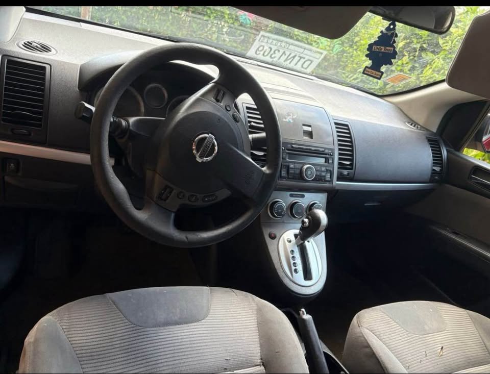 2012 Nissan Sentra - foto 2