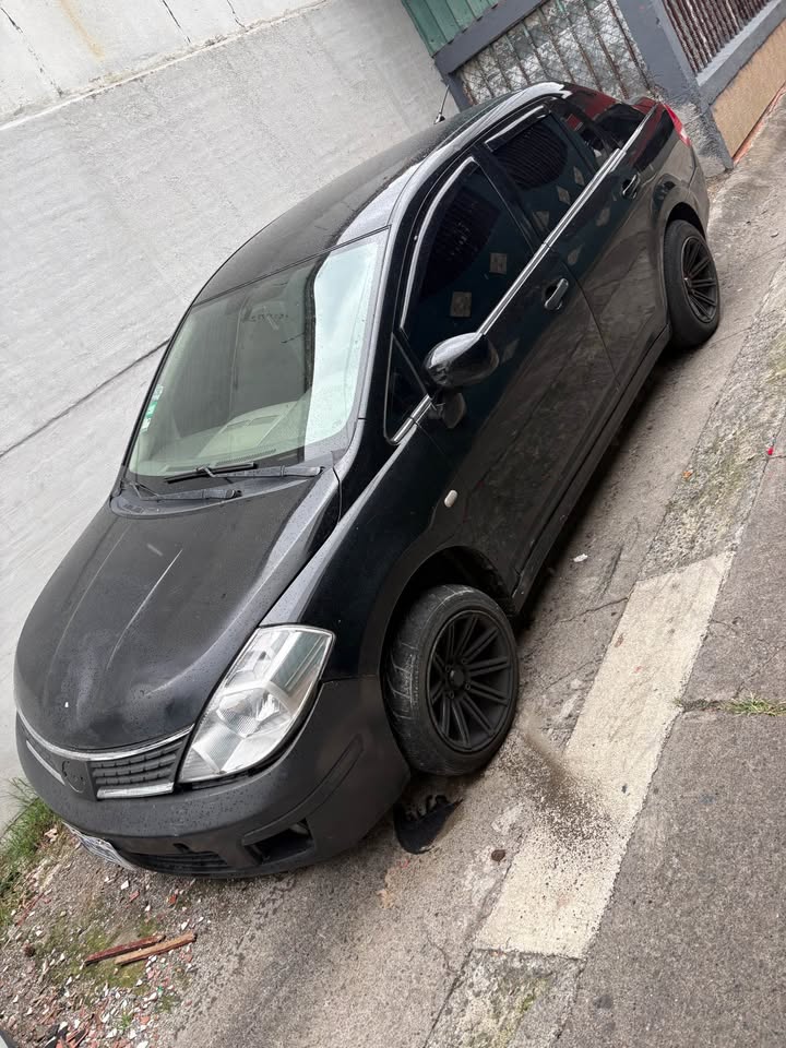 2010 Nissan Tiida - foto 5