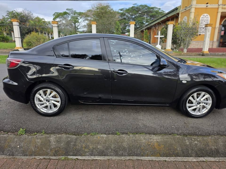 2013 Mazda Mazda3 - foto 4