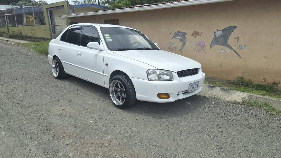 2000 Hyundai Verna - foto 3
