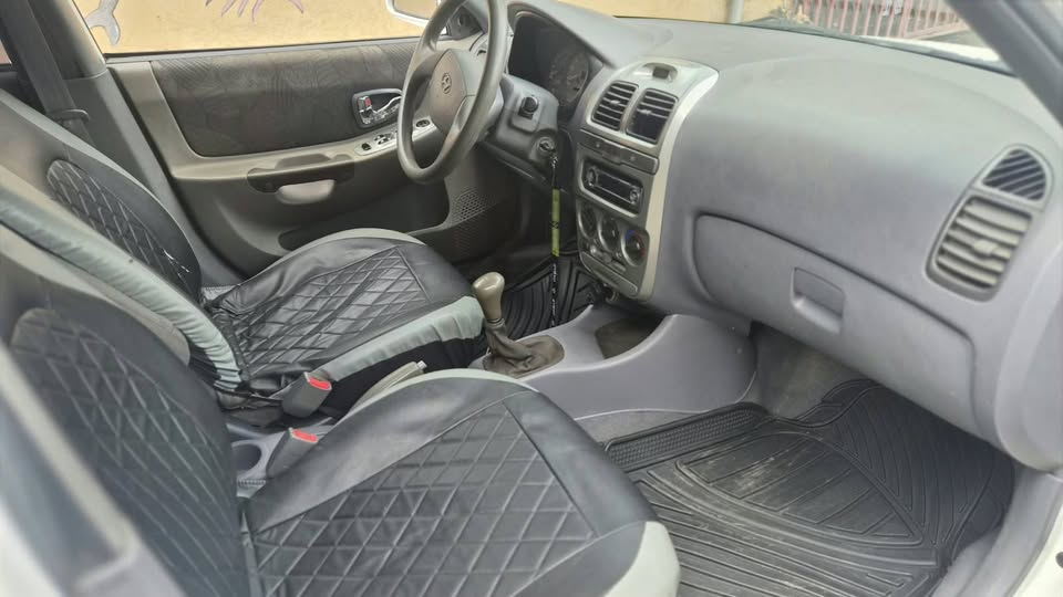 2000 Hyundai Verna - foto 5