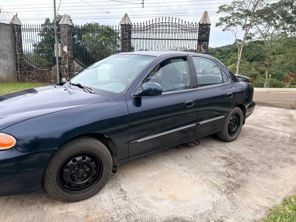 2000 Hyundai Elantra - foto 2