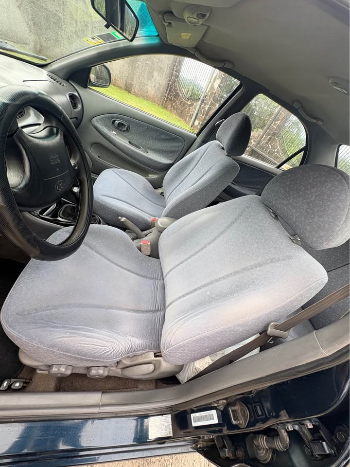 2000 Hyundai Elantra - foto 4