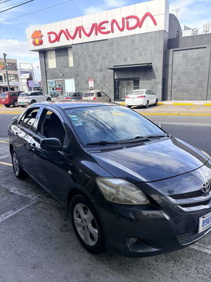 2008 Toyota Yaris - foto 5