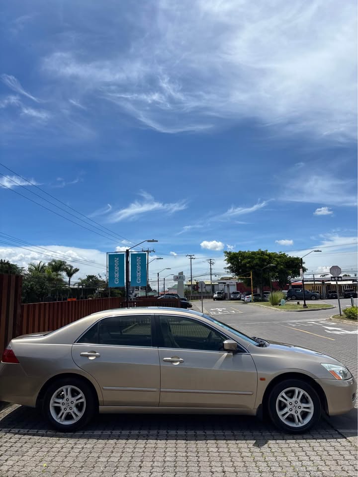 2006 Honda Accord - foto 4