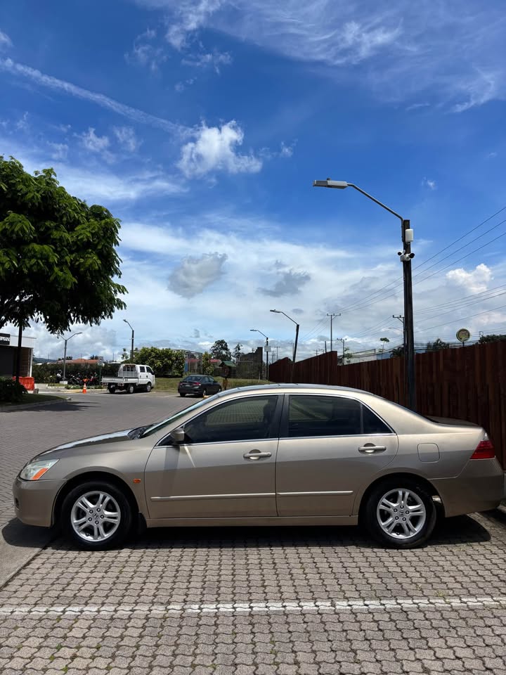 2006 Honda Accord - foto 5