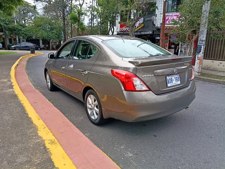 2014 Nissan Versa