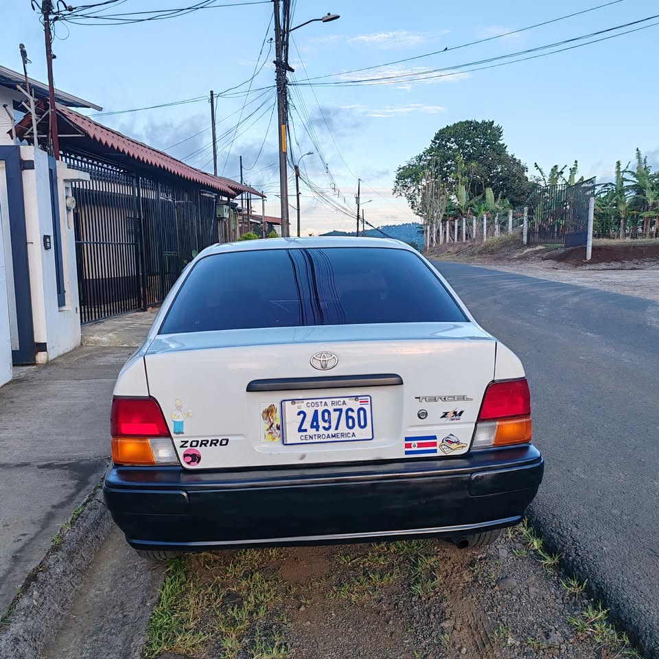 1997 Toyota Tercel - foto 2