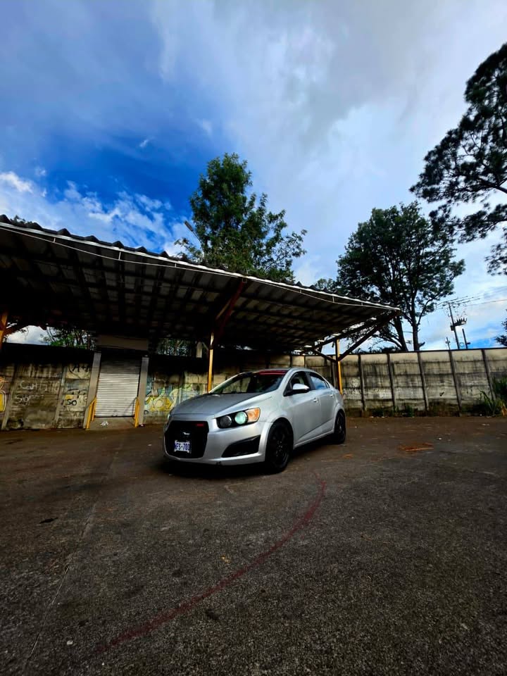 2012 Chevrolet Sonic - foto 2