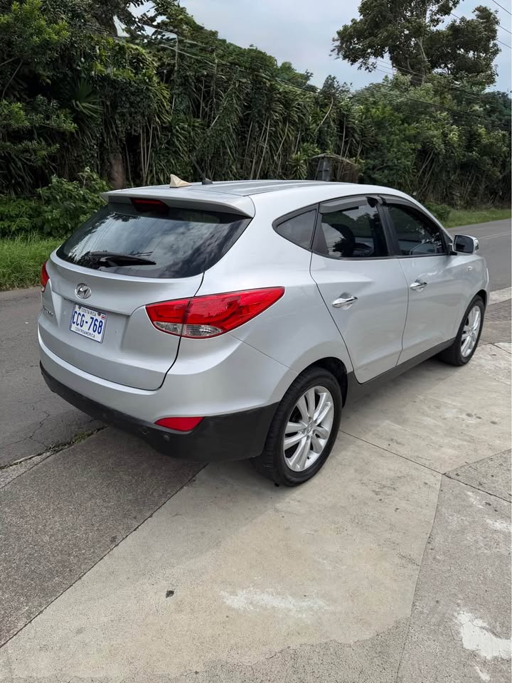 2011 Hyundai Tucson - foto 2