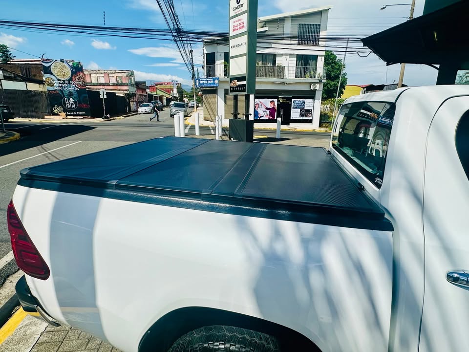 2024 Toyota Hilux - foto 5