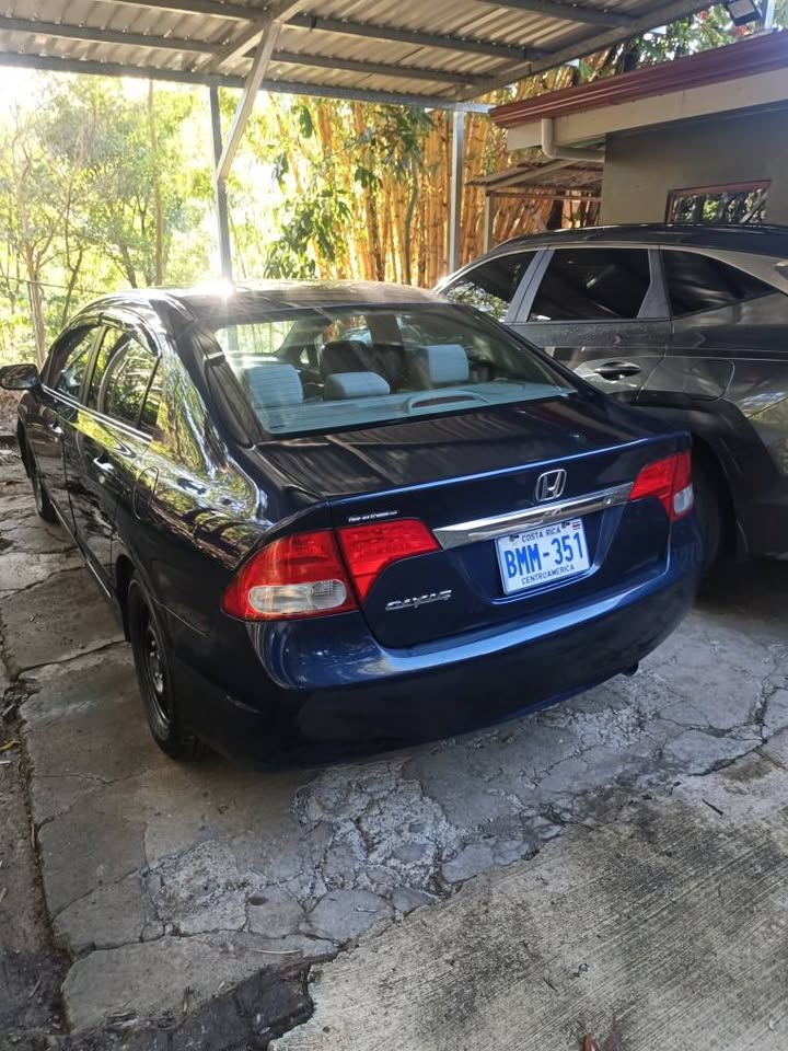 2010 Honda Civic - foto 2