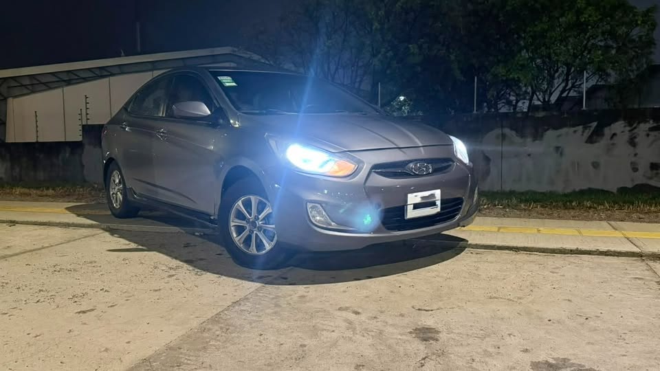 2012 Hyundai Accent - foto 4