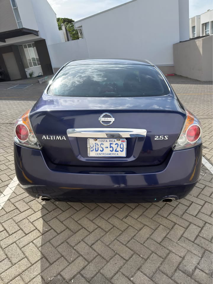 2010 Nissan Other - foto 4