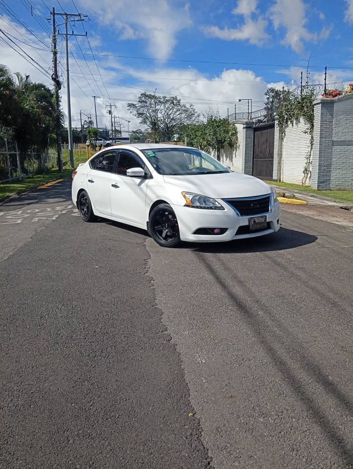 2016 Nissan Sentra - foto 2