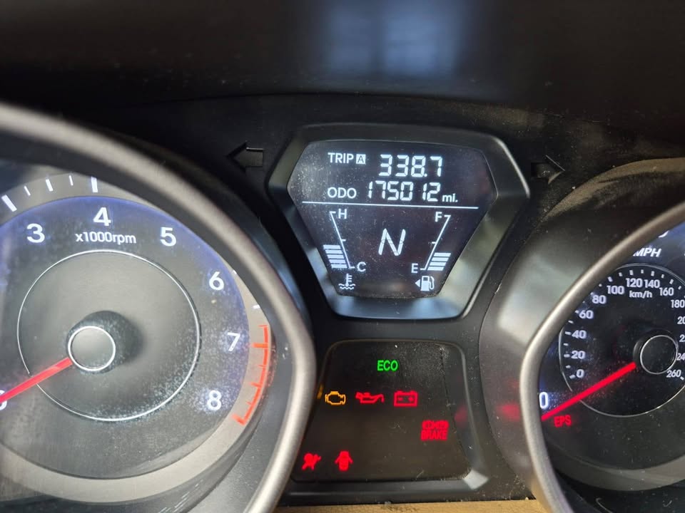 2013 Hyundai Elantra - foto 5