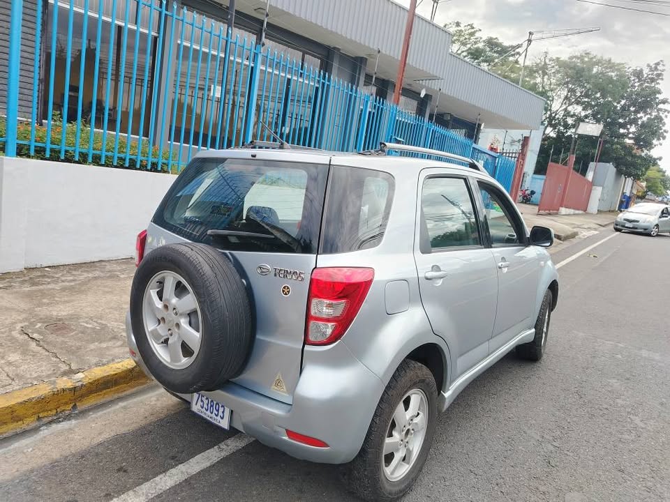 2008 Peugeot 2008 - foto 5