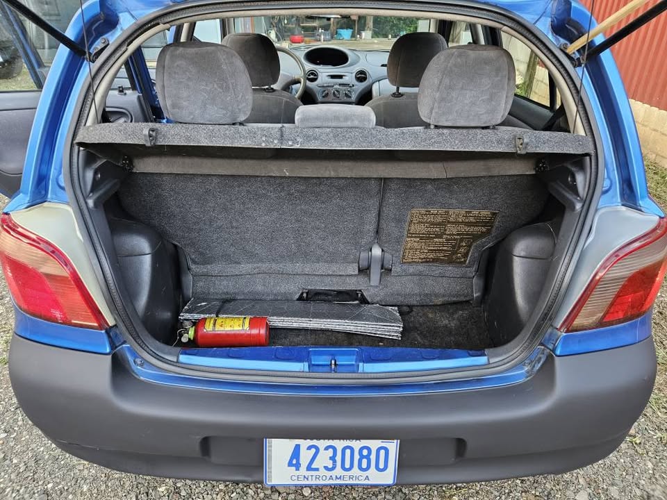 2001 Toyota Yaris - foto 5