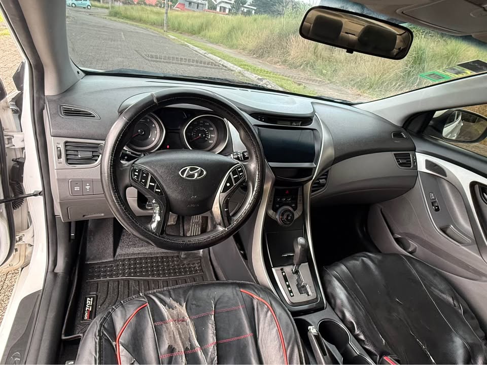 2013 Hyundai Elantra - foto 4