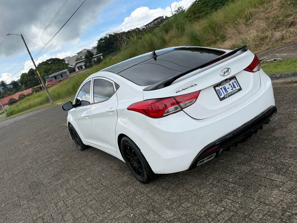 2013 Hyundai Elantra - foto 5