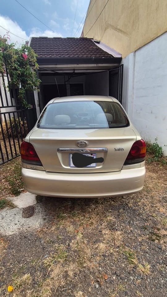 2003 Toyota Yaris - foto 4