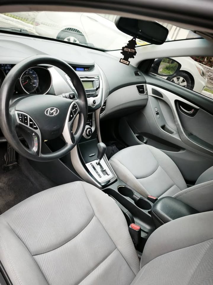 2012 Hyundai Elantra - foto 5