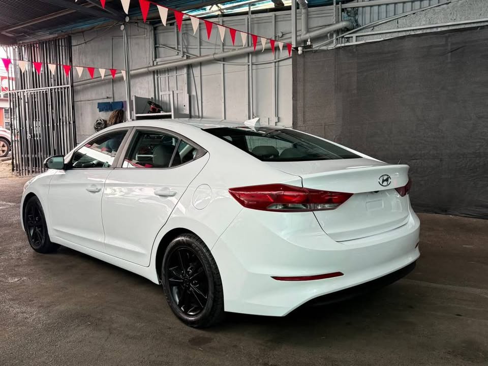 2017 Hyundai Elantra - foto 4