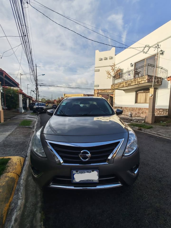 2017 Nissan Versa - foto 5