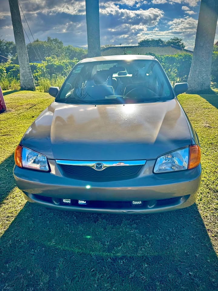 2000 Mazda Protege - foto 2