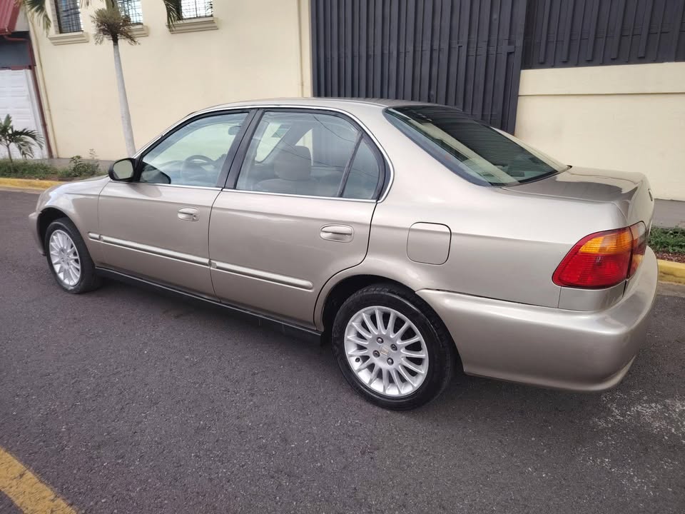 2000 Honda Civic - foto 2
