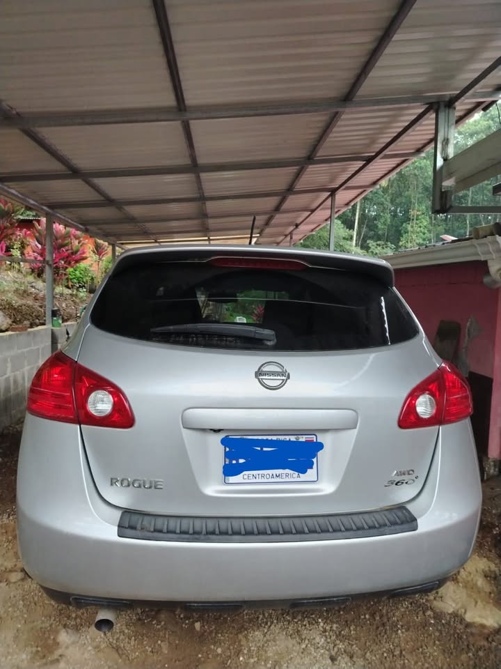 2010 Nissan Rogue - foto 5