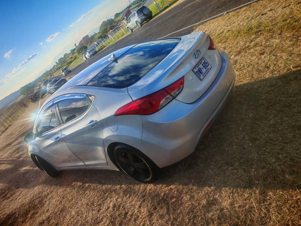 2011 Hyundai Elantra - foto 4