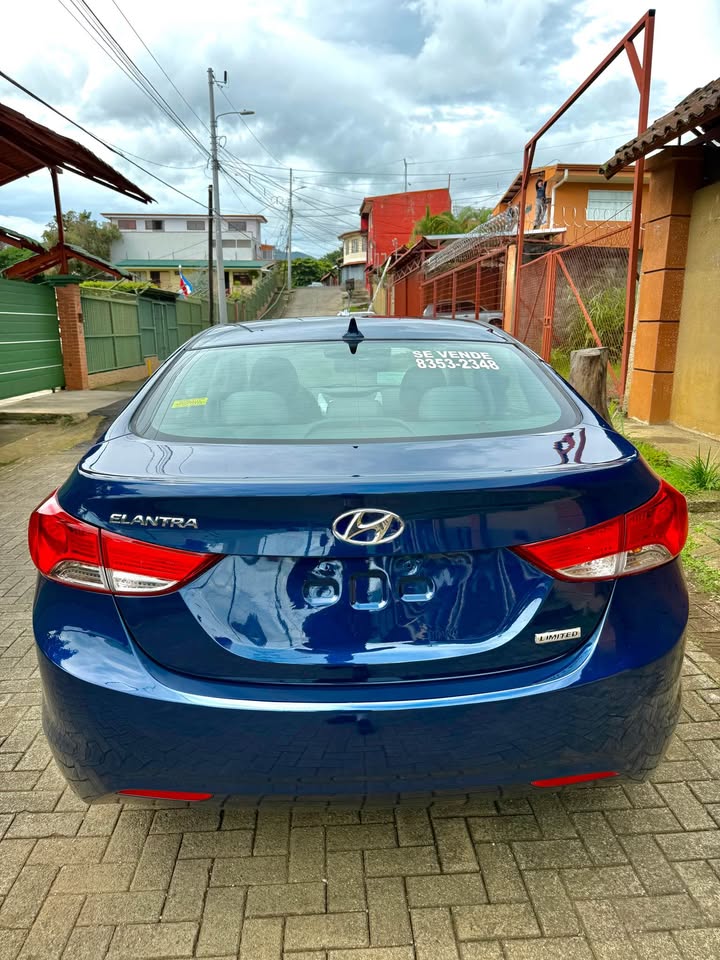 2012 Hyundai Elantra - foto 4