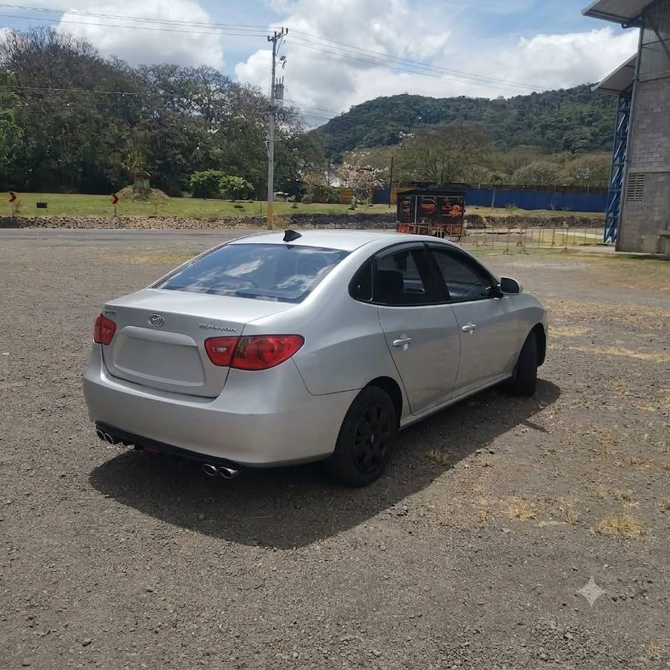 2008 Hyundai Elantra - foto 2