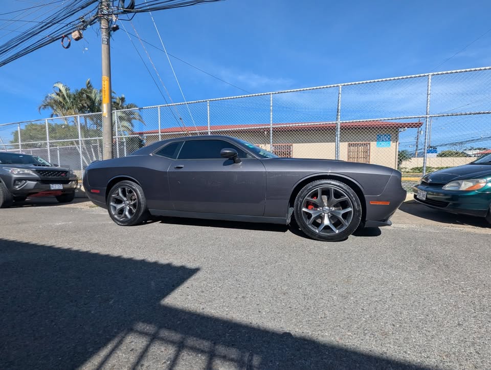 2015 Dodge Challenger - foto 2