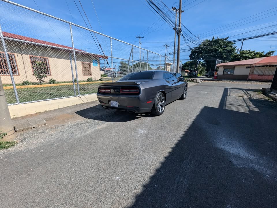 2015 Dodge Challenger - foto 3