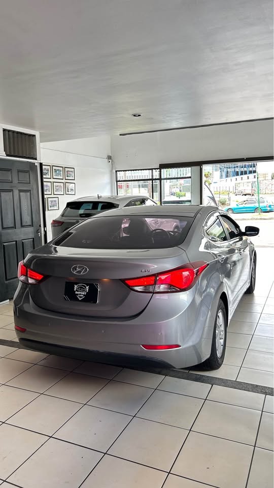 2014 Hyundai Elantra - foto 4