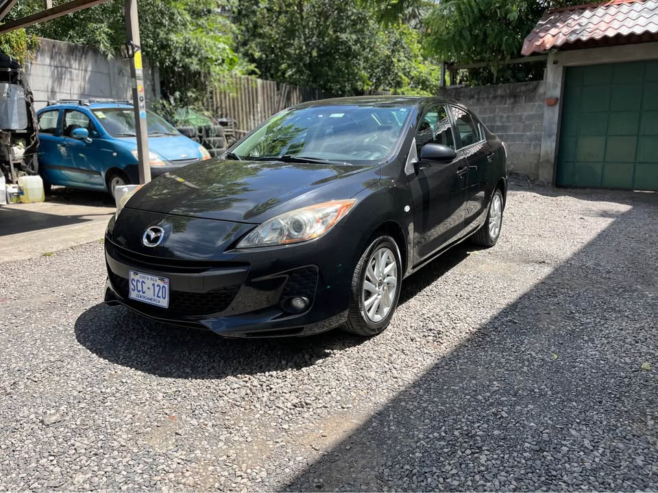 2014 Mazda Mazda3 - foto 2