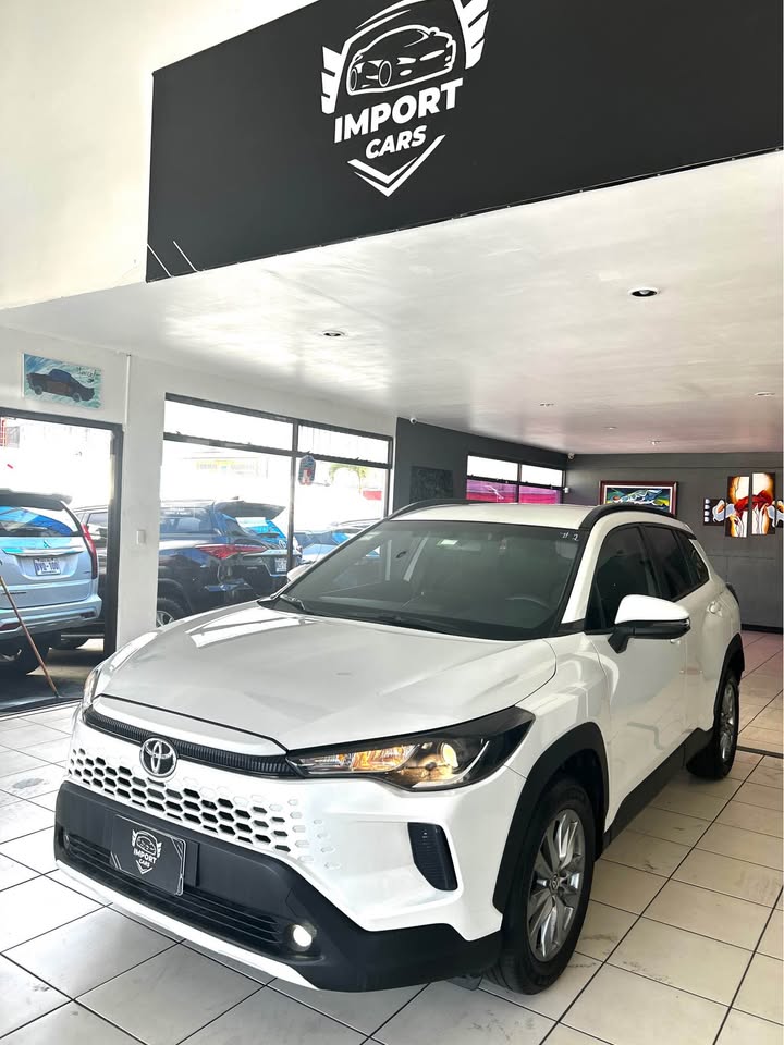 2025 Toyota Corolla Cross - foto 2