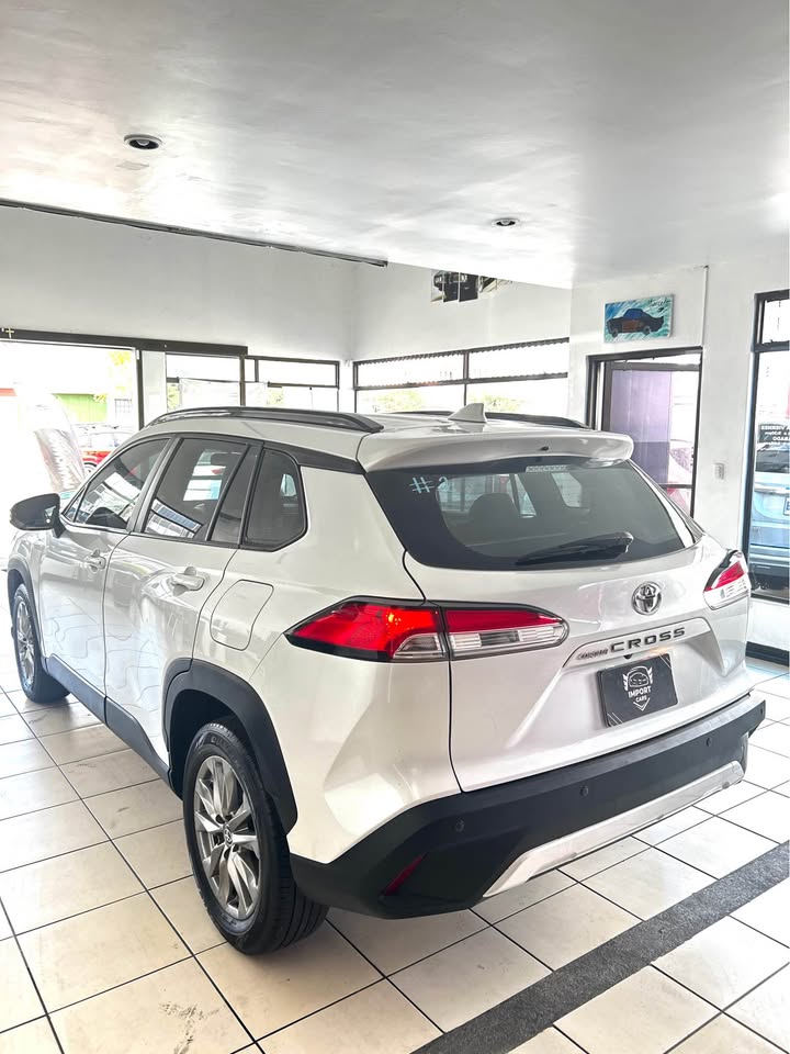 2025 Toyota Corolla Cross - foto 3