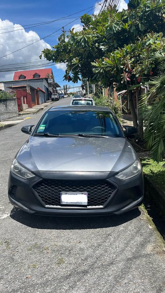 2018 Hyundai Elantra - foto 5