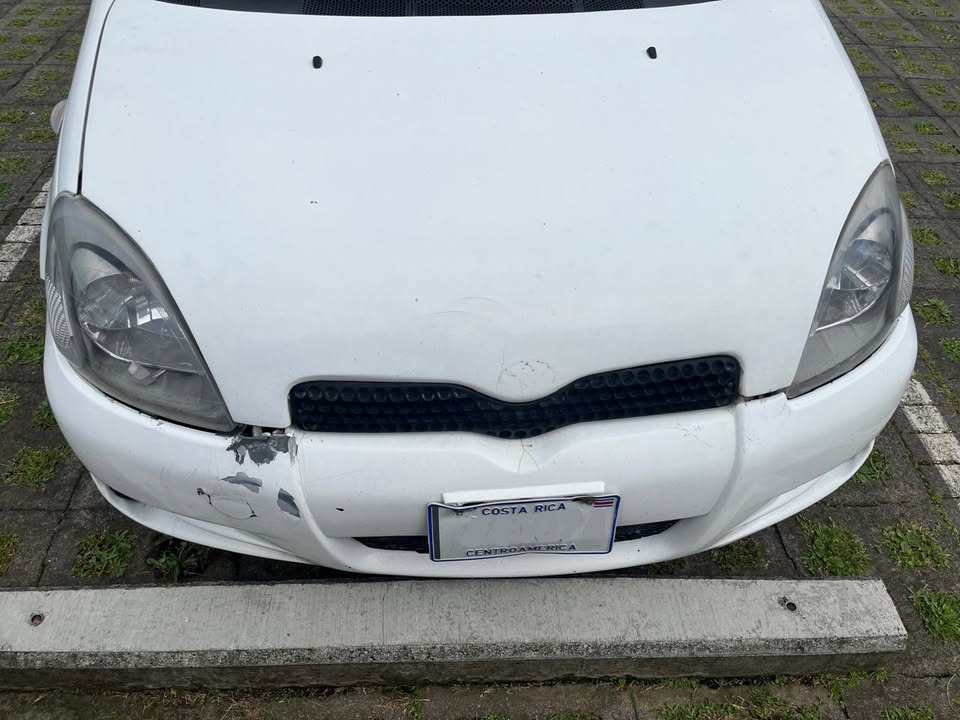 2002 Toyota Yaris - foto 5
