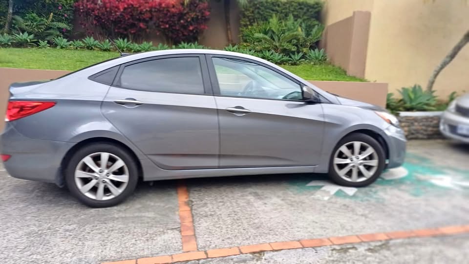 2013 Hyundai Accent - foto 4