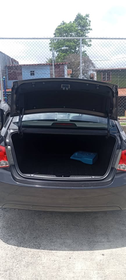 2011 Chevrolet Cruze - foto 2