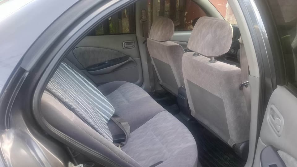 2002 Nissan Almera - foto 2