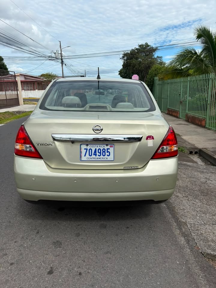 2008 Nissan Tiida - foto 5