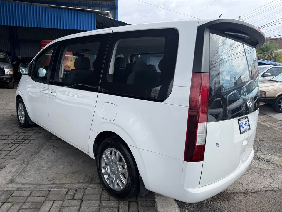 2023 Hyundai Staria - foto 4