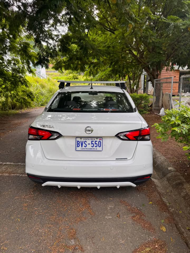 2022 Nissan Versa - foto 2