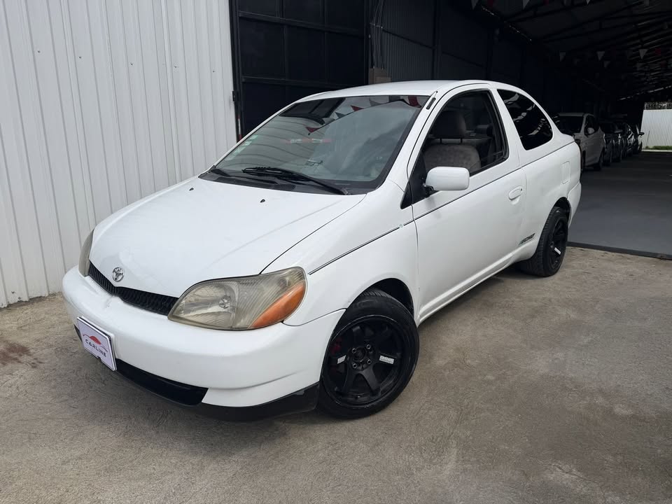 2000 Toyota Yaris - foto 2