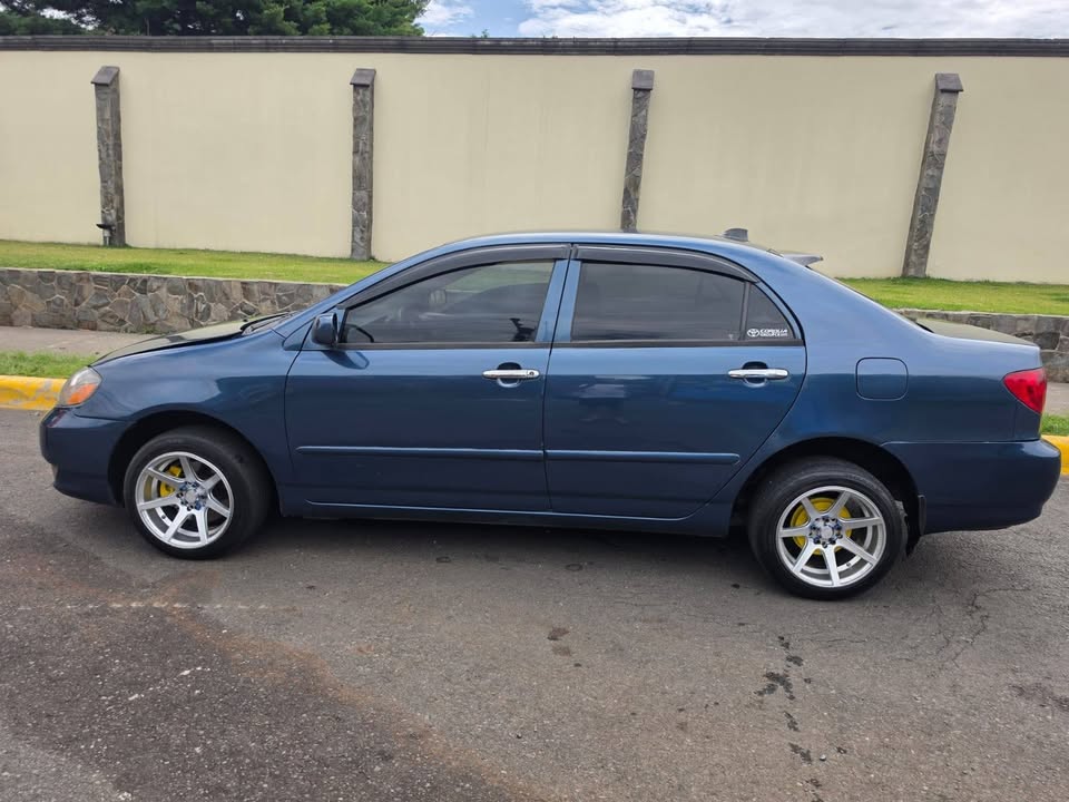 2003 Toyota Corolla - foto 3